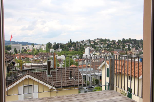 Sonnige 4.5-Zimmer-Maisonette-Dachwohnung mit Balkon und Dachterrasse an ruhiger Lage 9