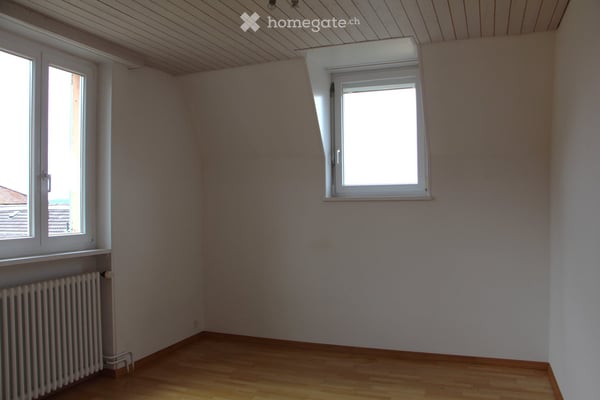 Sonnige 4.5-Zimmer-Maisonette-Dachwohnung mit Balkon und Dachterrasse an ruhiger Lage 7