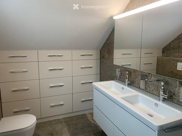 Modernes 6-Zimmer-Doppeleinfamilienhaus an der Moosstrasse in Fischenthal 8