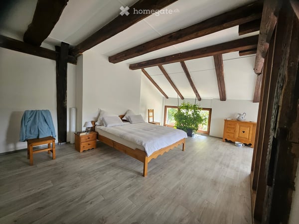 Appartement meublé de 3.5 pièces à Couvet – Charme historique et cadre naturel exceptionnel 10