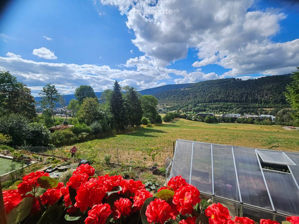 Appartement meublé de 3.5 pièces à Couvet – Charme historique et cadre naturel exceptionnel 12