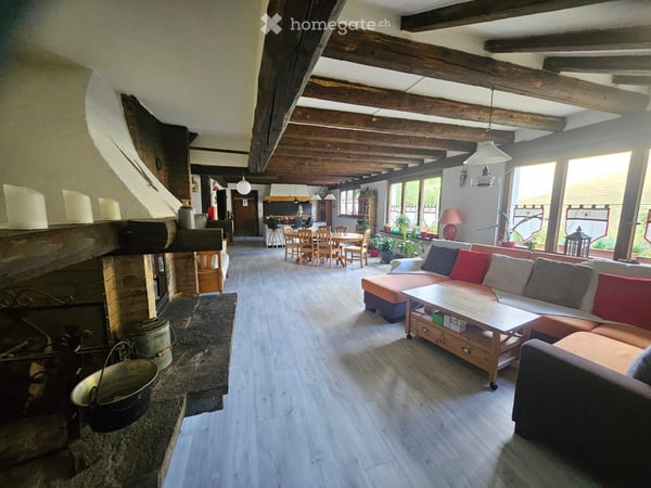 Appartement meublé de 3.5 pièces à Couvet – Charme historique et cadre naturel exceptionnel 5