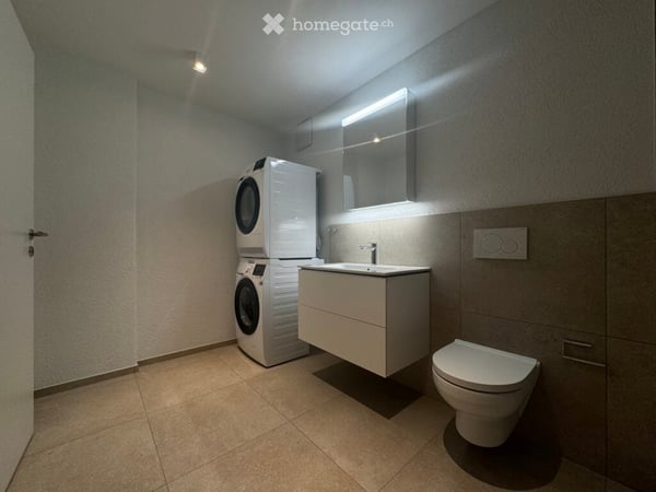 Kernsanierte Wohnung an TOPLAGE in Basel 4
