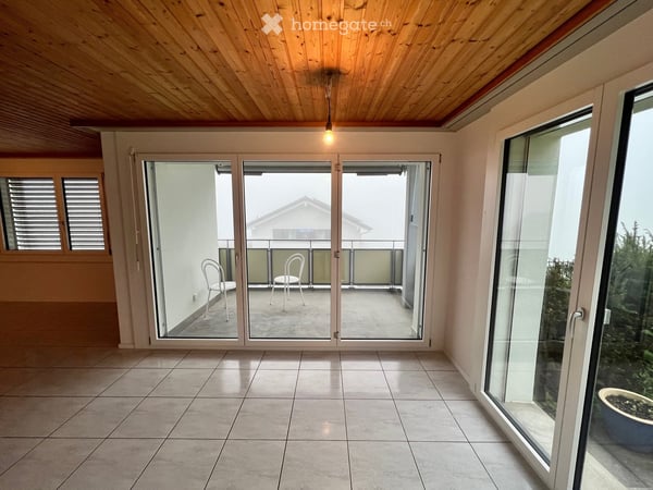 Helle 4.5-Zimmer-Wohnung mit Balkon und Gartenzugang in Menzberg 4