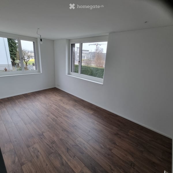 Helle 4.5-Zimmer-Neubauwohnung (113 m²) im Erdgeschoss in Cham mit gedecktem Sitzplatz & Garten 4