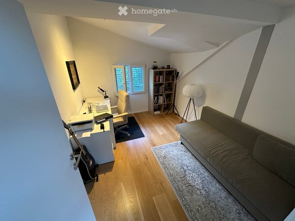 Charmante 4.5-Zimmer-Dachgeschosswohnung an der Sankt Georgen-Strasse in St. Gallen 4