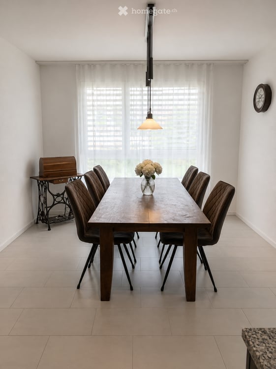 Helle 4.5-Zimmer-Wohnung mit Balkon und schöner Aussicht in Bülach 2
