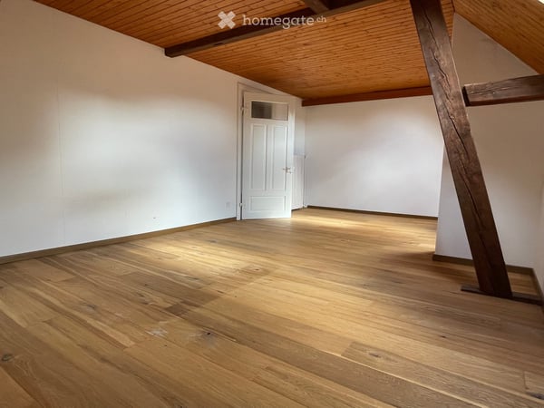 Charmante 3.5-Zimmer-Dachwohnung in historischem Gebäude in Herisau 6