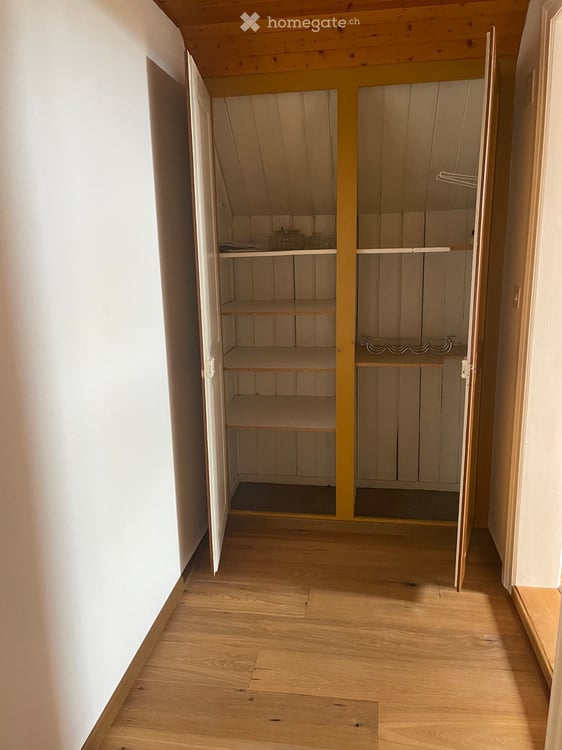 Charmante 3.5-Zimmer-Dachwohnung in historischem Gebäude in Herisau 13