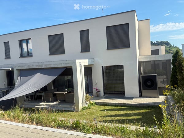 Modernes 4.5-Zimmer-Doppeleinfamilienhaus in Thal SG – Neubau 2023 4
