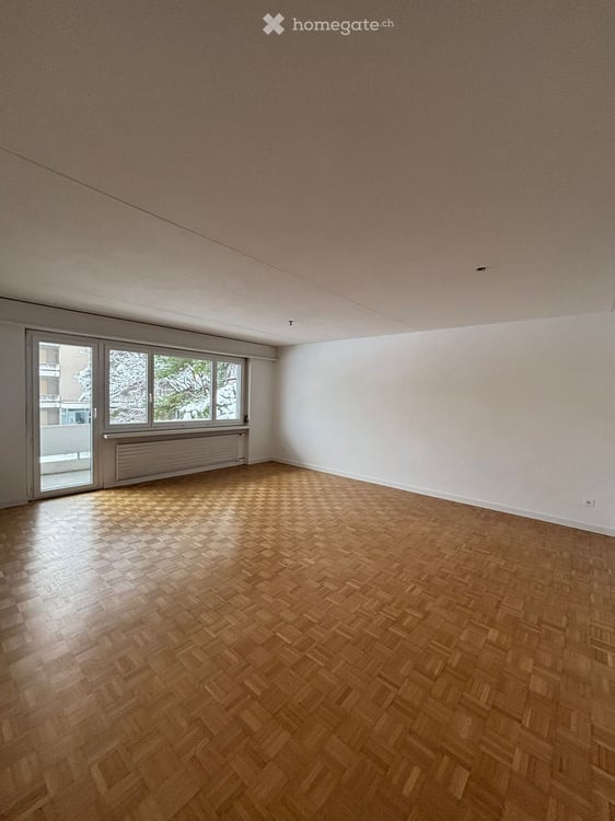 Helle und zentrale Wohnung in Mels 3