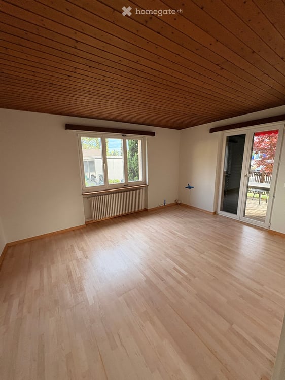 Charmantes 5.5-Zimmer Einfamilienhaus mit grossem Garten in Buchs AG – ab sofort verfügbar 3