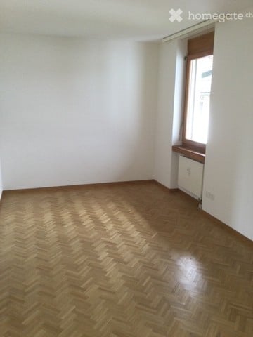 Schöne 2.5-ZWG mit Balkon 5