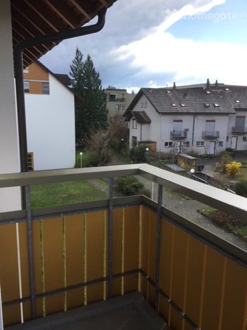Schöne 2.5-ZWG mit Balkon 9
