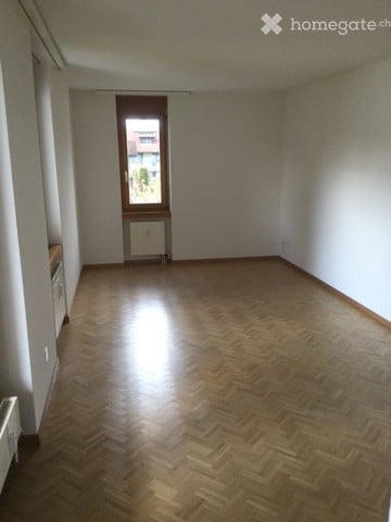 Schöne 2.5-ZWG mit Balkon 6