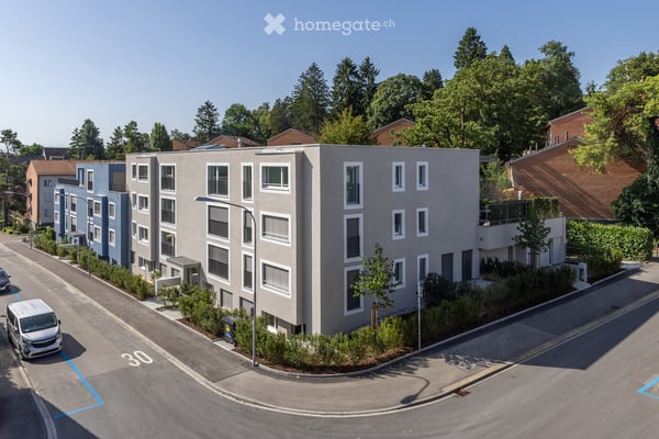 Charmante 2.5-Zimmer-Wohnung mit Balkon in Zürich-Wollishofen 1