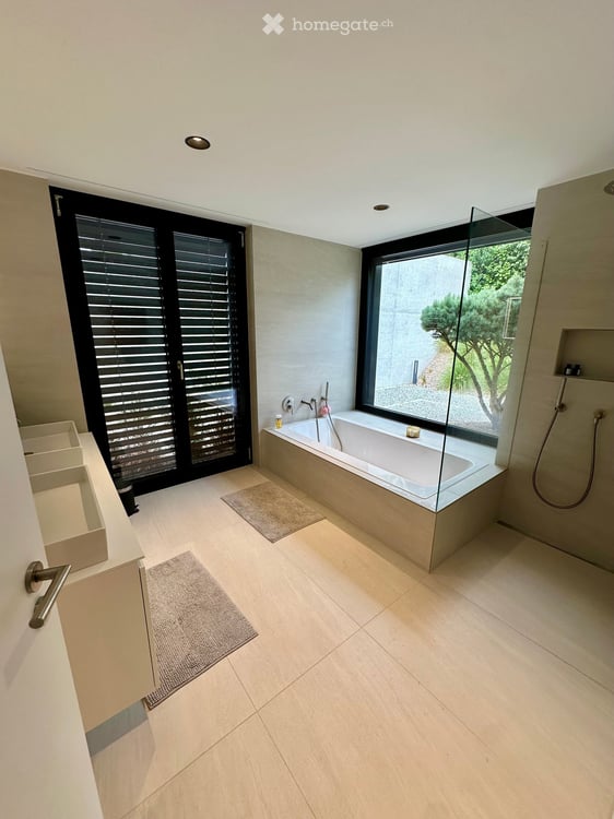 Grosszügige 4.5-Zimmer-Gartenwohnung im Eigentumsstandard mit Terrasse und Weitblick 10