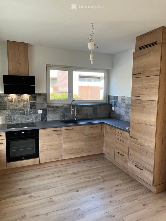 Charmante 2.5-Zimmer-Altbauwohnung mit Balkon in Rapperswil SG (beim Sonnenhof) 1