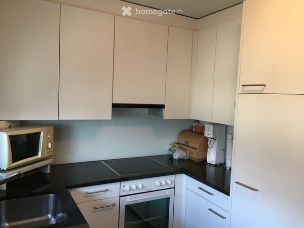 Helle 4.5-Zimmer-Wohnung mit Balkon in Pfäffikon ZH – sofort verfügbar - Tel.Nr. 0791767394 4