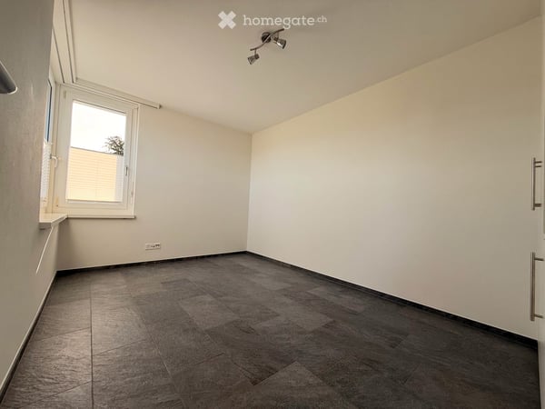 Exklusives Wohnen mit einzigartiger Weitsicht – moderne Maisonettewohnung in Hombrechtikon 13