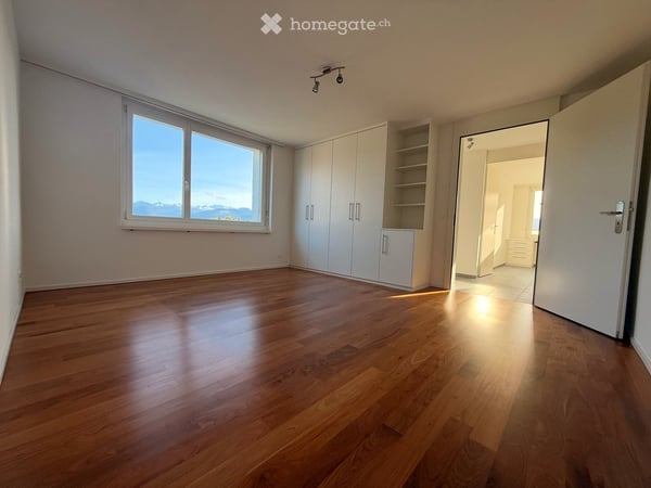 Exklusives Wohnen mit einzigartiger Weitsicht – moderne Maisonettewohnung in Hombrechtikon 11