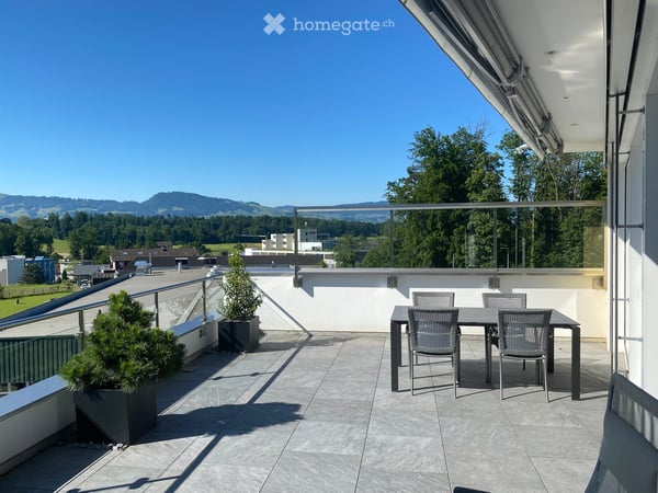 Exklusives Wohnen mit einzigartiger Weitsicht – moderne Maisonettewohnung in Hombrechtikon 7