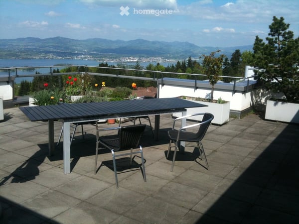 Charmante 4.5-Zimmer-Attikawohnung mit Panoramablick in Feusisberg 9