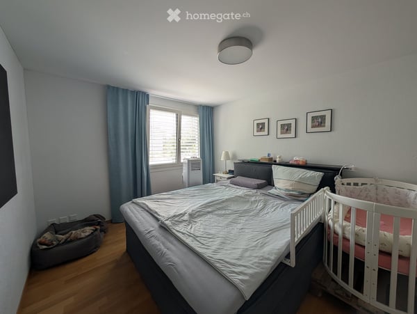 Helle 5.5-Zimmer-Wohnung mit Balkon und Garage in Watt 10