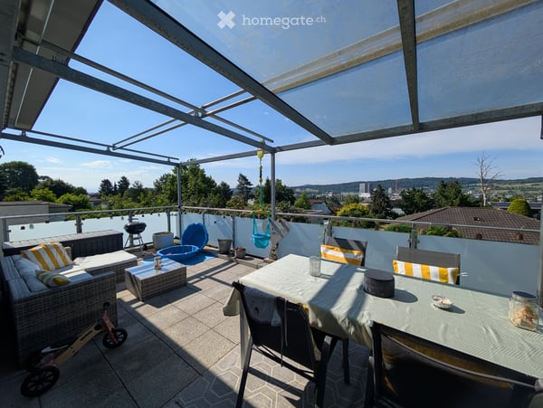 Helle 5.5-Zimmer-Wohnung mit Balkon und Garage in Watt