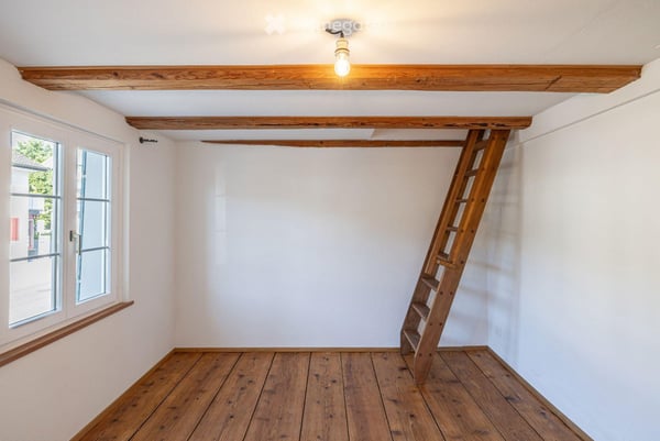Charmantes 5-Zimmer-Doppeleinfamilienhaus im Herzen von Hinwil 16