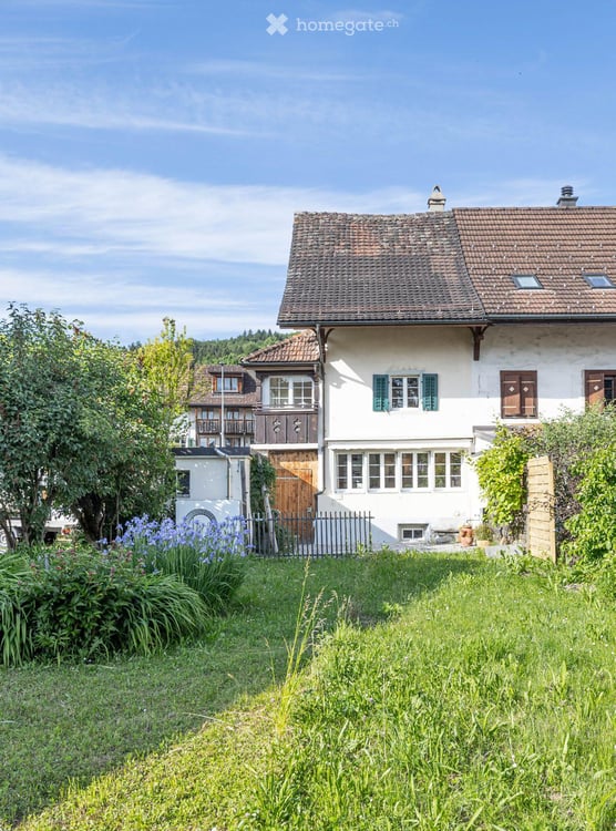 Charmantes 5-Zimmer-Doppeleinfamilienhaus im Herzen von Hinwil 2