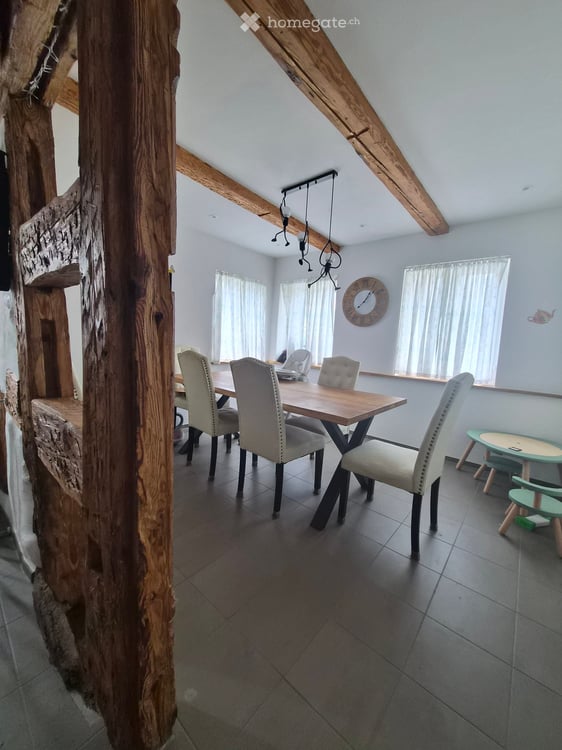 Charmantes 5-Zimmer-Doppeleinfamilienhaus im Herzen von Hinwil 5