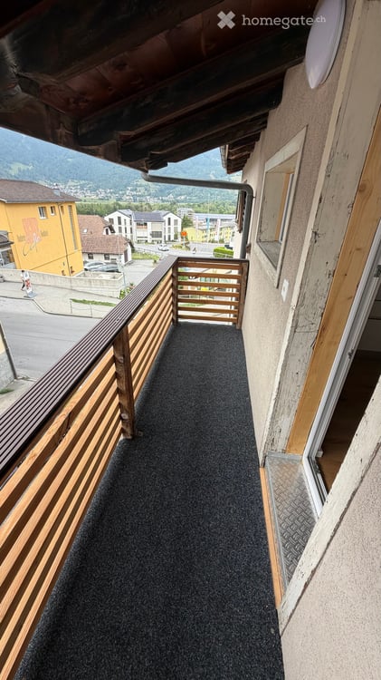 Charmante 3.5-Zimmer-Dachwohnung in Zizers – modern renoviert mit Balkon und schöner Aussicht 9