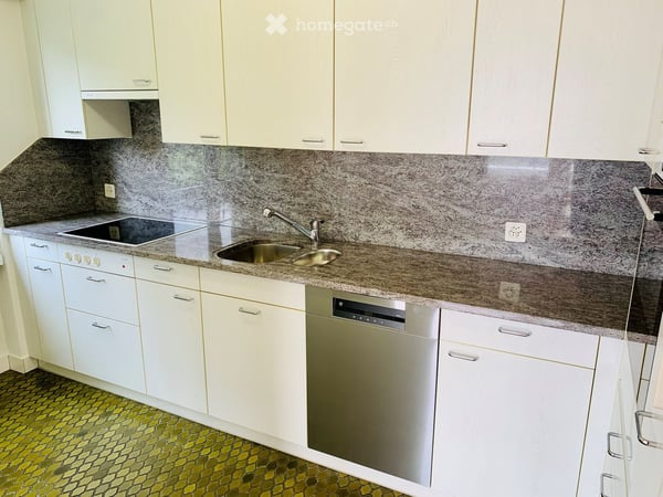 Charmante 3.5-Zimmer-Wohnung mit Seesicht und Balkon in Stäfa 19