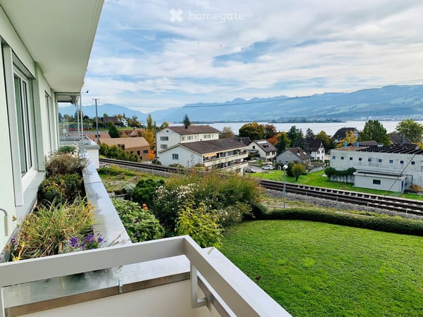 Charmante 3.5-Zimmer-Wohnung mit Seesicht und Balkon in Stäfa 3