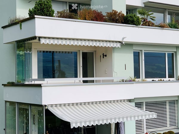 Charmante 3.5-Zimmer-Wohnung mit Seesicht und Balkon in Stäfa 2