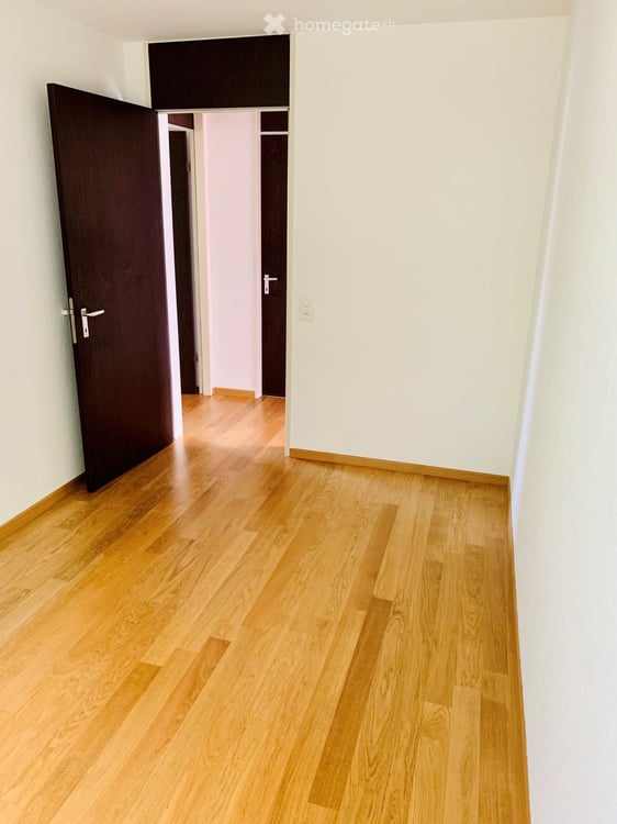 Charmante 3.5-Zimmer-Wohnung mit Seesicht und Balkon in Stäfa 25
