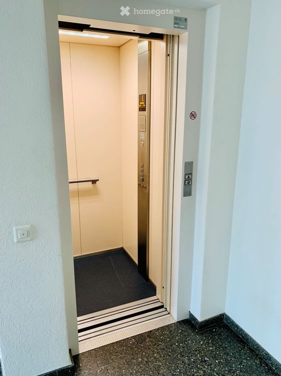 Charmante 3.5-Zimmer-Wohnung mit Seesicht und Balkon in Stäfa 31