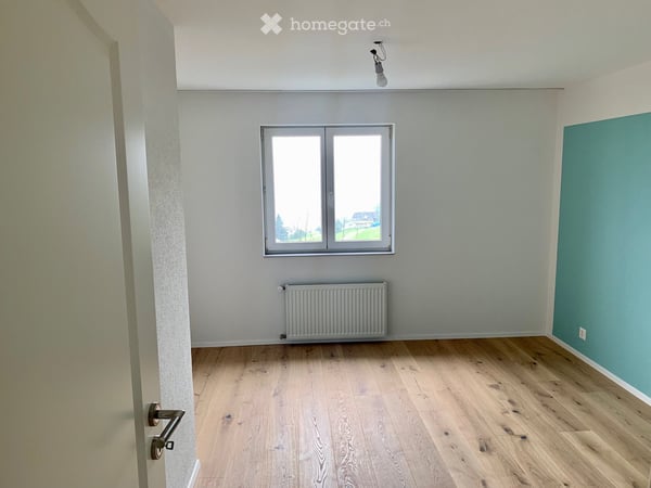 Helle 4.5-Zimmer-Wohnung mit Balkon und schöner Aussicht in Amden 5