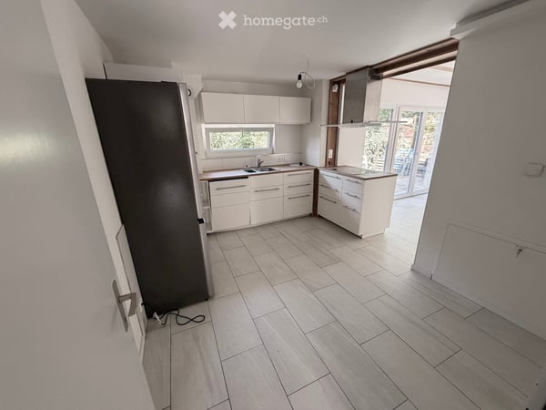 Geräumiges 9-Zimmer-Mehrfamilienhaus (auch als Einfamilienhaus nutzbar)in ruhiger Lage in Bettingen 4