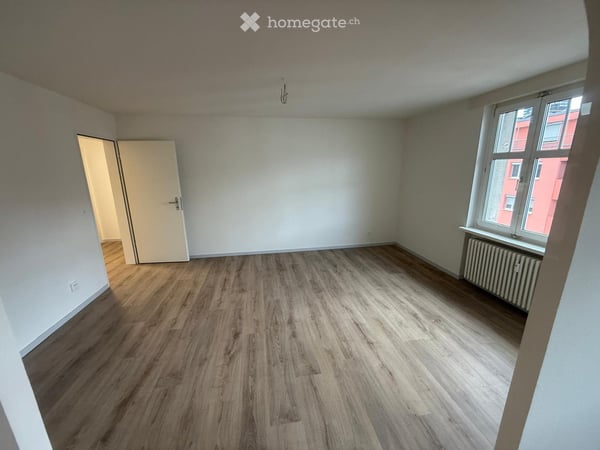 Charmante 4-Zimmer-Altbauwohnung mit 2 Balkonen in Basel – ab September 2026 13