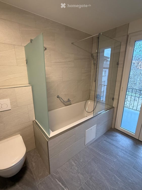 Charmante 4-Zimmer-Altbauwohnung mit 2 Balkonen in Basel – ab September 2026 9