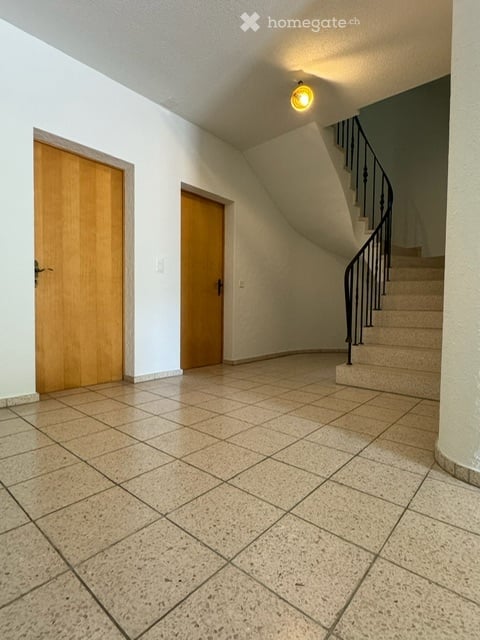 Grosses 6.5-Zimmer Haus in Meggen mit Pergola und Garten an zentraler sowie ruhiger Lage 11