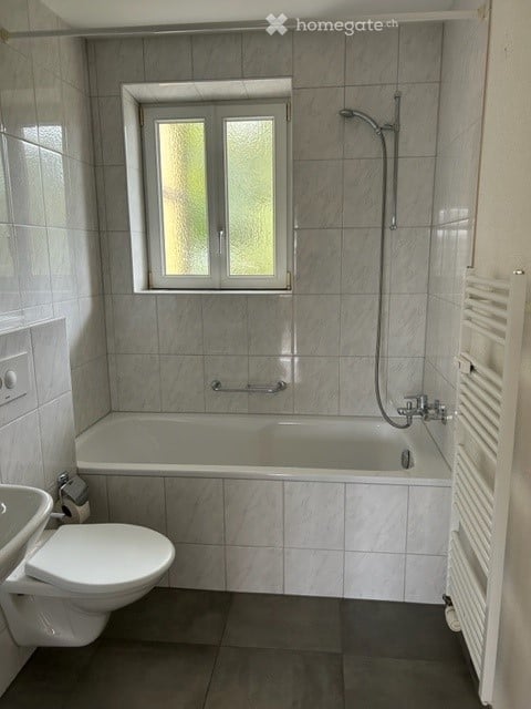 Helle 2-Zimmer-Wohnung mit Balkon und Grünblick in Basel 7