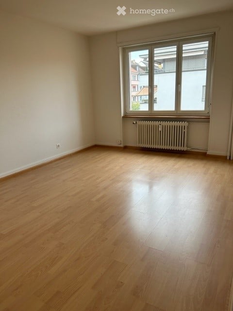 Helle 2-Zimmer-Wohnung mit Balkon und Grünblick in Basel 5