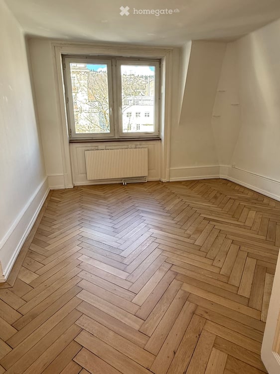 Charmante 3-Zimmer-Altbauwohnung mit Balkon im Herzen von Biel/Bienne 12