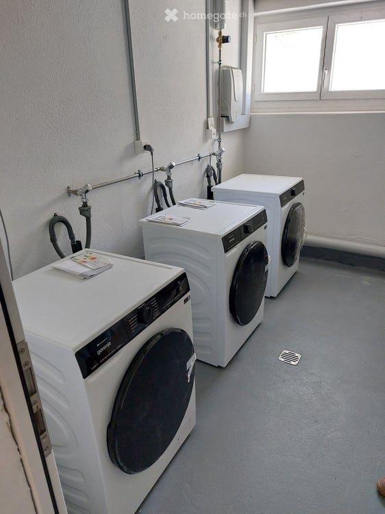 Erstvermietung; 1.5 Zimmer-Wohnungen (EG, 1. OG + 2. OG) an ruhiger, sonniger Lage, nähe Zentrum 8