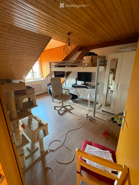 Grand 3,5 pièces lumineux avec cuisine neuve et balcon – Centre de Gland 3