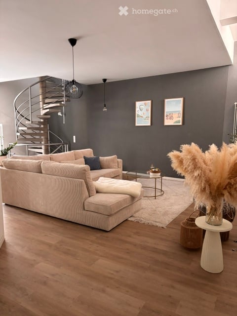 A vendre - Magnifique triplex au coeur du vieux village de Peseux 2