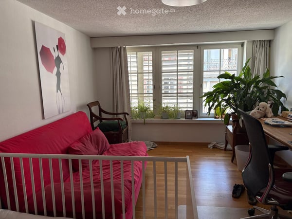 Sonnige 3.5-Zimmer-Dachwohnung mit Traumterrasse mitten in Zürich 2
